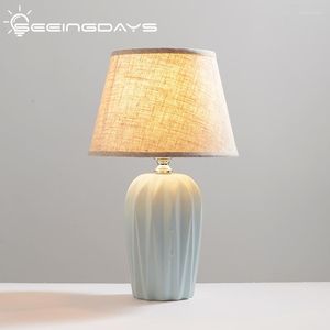 Lampy stołowe Nordic Nowoczesne minimalistyczna lampa ceramiczna do sypialni salon nocna studia biurko LED Dekor w nocy E27