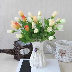 Dekoracyjne kwiaty sztuczne krokus tulipany bukiet pąki magnolia kwiat jedwabne aranżacja domowa dekoracja przyjęcia weselnego