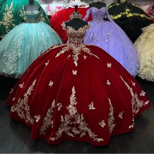 Czerwony seksowna księżniczka w dekolcie w szyku w desce w dekolcie sukienki Ball Funt of the ramion złota aplikacje Bow Corset Sweet 15 vestidos de xv anos