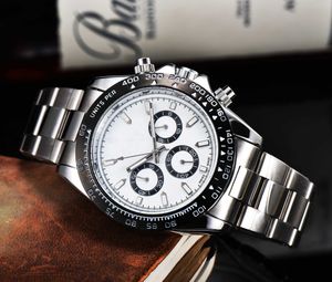 Nowy ekonomiczny klasyczny klasyk nierdzewnej retro trzy oczy luksusowy ruch zegarek zegarek 40 mm luksusowe designerskie zegarki sportowe bez pudełka