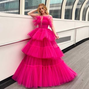 Hot Pink Tiere Ball Gown Prom Dresses Sweetheart Pärlade ruffles Layered Celebrity Dress Multilayered Fuchsia Tulle Vestidos de Noche