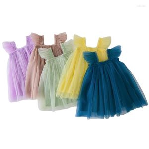 女の子のドレス夏の小さな飛ぶ袖の赤ちゃんガーゼドレスとサスペンダープリンセスふわふわの子供の服