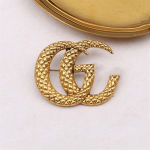 Ünlü klasik Gold G Marka Lüks Desinger Broş Kadınlar Rhinestone Mektupları Broşlar Takım Pin Moda Takı Dekorasyonu 254p