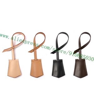 Bag delar Tillbehör Toppklass Real Vachetta Vegetabiliska garvade kalvläder Key Bell Hanging Namn Tag Rem Anpassning Stamp Service 3 Färger 230719