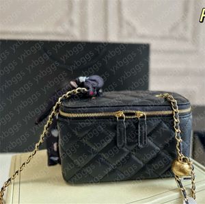 Klasyczna torba na skrzynce crossbody mody damskie torby na ramię designerskie luksusowe torebki sprężyna lenica jambskina pikowana mała górna rączka próżność z torbami łańcuchowymi