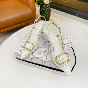 Zapatos de vestir Diseñador para mujer Zapatos de tacón alto Fondos brillantes Tacones finos Bombas de mujer de charol desnudo negro