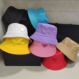 دلو القبعة مصمم رجال نسائي مجهزة القبعات الصيفية شمس شمس قبعة 8 ألوان اختيارية