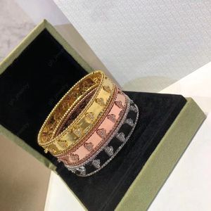 Bracciale trifoglio in stile classico da donna con diamanti in oro 18 carati e argento di design di lusso Bracciale utilizzato per gioielli da regalo di fidanzamento per feste di nozze da donna di alta qualità con scatola