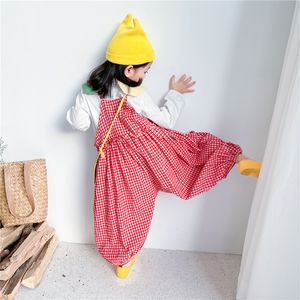 春秋の幼児の子供の服の衣装ゆるいカジュアルサスペンダーズの女の子の子供服のベビーワイドレッグパンツ