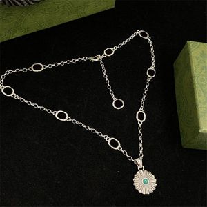 Emerald Stamen Earring Design Lady Necklaces 925 Silver Rope Petal Pendant Necklaces for Women Hollow Ring Adjustable Necklaces