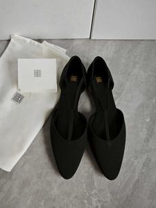 Toteme Designer Shoes Mary Satin Shoes Jane Shoes Silk Single tygskor Bekväm och mångsidig svart Mulberry Silk T-BELT PLAT SOLE Sandaler för kvinnor