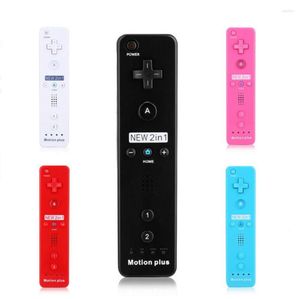 Controladores de jogo Controlador de gamepad remoto sem fio Motion Plus integrado para Wii Controle Joystick Joypad com estojo de silicone