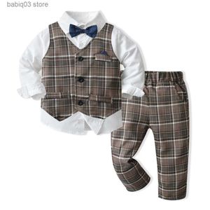 Set di abbigliamento Autunno Set 2023 Camicie di cotone da ragazzo Pantaloni Gilet scozzese Abito da tre pezzi Set di moda per bambini T230720