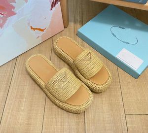 Terlik Tasarımcı Kadınlar Woody Mules Düz Sandalet Slaytlar Kaydırıcıları Tuval Beyaz Siyah Pembe Kadınlar Moda Açık Plaj Sandal Terlik Boyutu: 35-40 7765