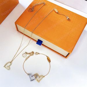 Fashion Heart Bracelet Necklaces Set Designers Women Pendant Necklace Lady Hollow Letter Stainless Steel Jewelry201H