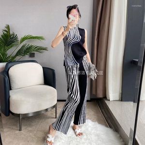 Women's Two Piece Pants Miyake Pleated Zebra Printed Suit 2023 Summer Fashion Slimming Striped Vest Straight Leg Set