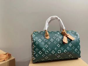 Bagagli per bagfile Bag di lusso in pelle di lusso di grandi capacità Donne uomini Viaggia per la chiusura della cerniera per esterni per chiusura Fashion Versatile 240408