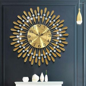 壁時計モダンな家の装飾ブラックホワイトビッグクロックブリリアントアイアンハンギングウォッチメタルフレームラインストーン70シングルフェイスクォーツミュート針