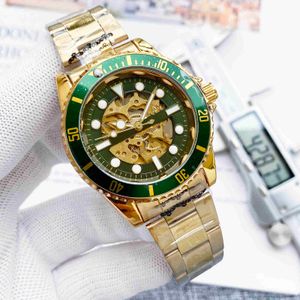 Mens Designer Luxury Fashion Watches Automatisk mekanisk klocka 42mm rostfritt stål Watch Band Watertproof Sapphire Glass Hollow Out Wristwatch
