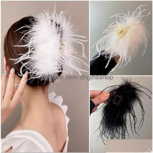 Hårklämmor Barrettes mode svart vit strutsfjäderklor 2023 Autumn Winter Korean Plush Fluffy Clip Hairpin Female Drop Del Dhj5C