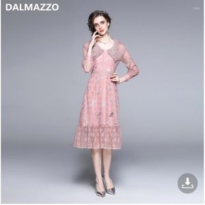 Повседневные платья Dalmazzo Designer Designer Кружевая вышива