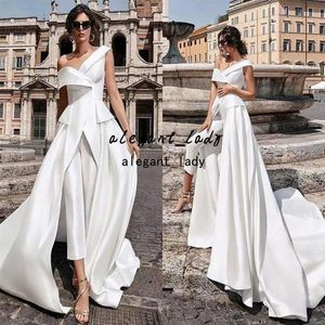 Off Shoulder Outdoor Wedding Dress Jumpsuit with Train 2022 Matte Stain Modern Outfit Beach Country Bridal Pant Suit Robes246j