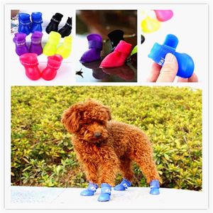 Botas portáteis adoráveis para cães de estimação à prova d'água antiderrapantes sapatos de chuva tamanho S M L Candy Colors 4 peças Set302U