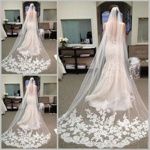 Fashion Chapel Length Tulle Bride Wedding Veils with Comb Applique Decoration Long Bridal Veil Hair Accessories267l