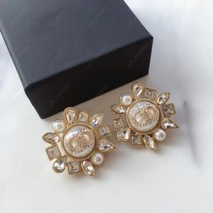 Tem selos Brincos redondos de moda 18k ouro diamante pérola designer brincos noivado feminino presente de aniversário de casamento joias de alta qualidade com caixa