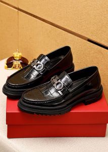 2023 Mens Dress Shoes Designer Casual Fashion Trend Couro Genuíno Slip On Oxfords Men Wedding Party Business Flats Tamanho 38-45