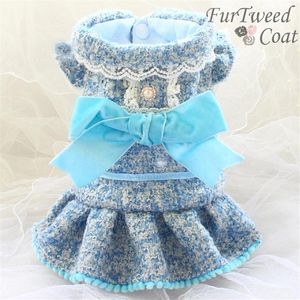 Vestuário de luxo artesanal para cães Paris céu azul espesso fio de ouro tweed casaco de veludo laço vestido inverno181C