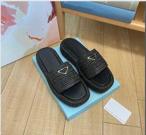 Terlik Tasarımcı Kadınlar Woody Mules Düz Sandalet Slaytlar Kaydırıcıları Tuval Beyaz Siyah Pembe Kadınlar Moda Açık Plaj Sandal Terlik Boyutu: 35-40 Yu