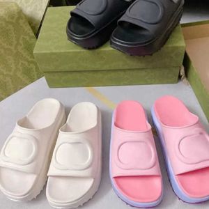 Women Slippers Men Thick Bottom Sandals Lady Fashion Embroidered Printed Canvas Girls Platform Wedge Rainbows Sandal Middle Heel Rubber Casual Shoes NO354