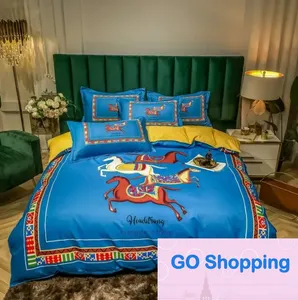 Lyxmärke Klassiskt bokstavstryck täcke täcke lakan kudde med fyra stycken uppsättningar högkvalitativ bomulls sängkläder set hem textil täcke täcke