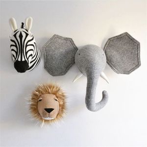 Doll House Accessories Cartoon Elephant Head Hanging Decorations Ins Nordic Hand Made Kids Room Decor Cotton Weaving Animal Ornament 230719