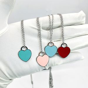 Collana a cuore da 19 mm da donna Un set di confezioni in acciaio inossidabile con ciondolo a cuore blu rosa verde rosso regalo per gioielli fidanzata all'ingrosso