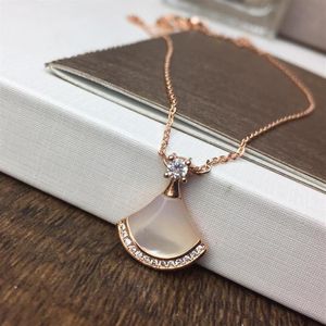 Fashion Clover Fan Shaped Black Achat Diamond Gold Necklace Pendant Womans Fashion Jewelry for Womans 226S