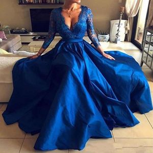Royal Blue Lace Deep V-Neck Long Prom Dresses High Side Split långa ärmar Aftonklänningar plus storlek Sweep Train Vestidos de Festa O234V