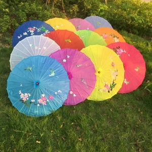 100pcslot design de flores pintadas à mão 12 cores guarda-chuva de arte chinesa armação de bambu guarda-sol de seda para noiva bridemaide82874202138