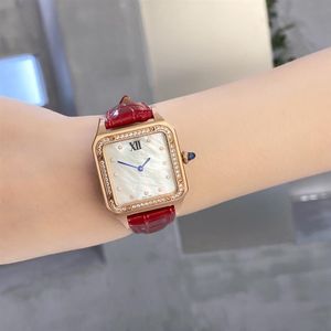 Lyxvarumärke Santos Womens Watchs Avancerade present Ladies Watch for Women 32x43x7mm Ultra Thin Quartz Watch With Diamonds Natural Gem274s