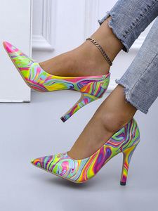 Bomba de vestimenta misturada salto alto sexy ponto dedo toe feminino de moda colorido de festa de casamento sapatos grandes tamanho 43 230720