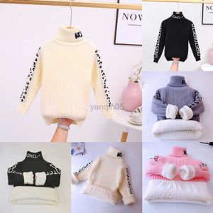 Pullover swetry dla chłopców zimowe ubrania dziewczęta lampart moda nowe dzieci gęste gulanie gęste miękkie dzieciak kkaty Costom HKD230724