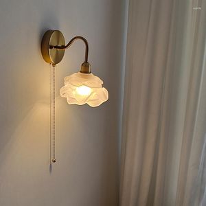 Lampa ścienna nowoczesna szklana sypialnia lustro lusterka łazienka schodowa lekka nordycka kinkiet leniwy