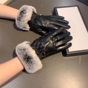 Luxury Rabbit Fur Leather Gloves Autumn Winter Mittens With Velvet Inside Women Touch Screen Glove Double Letter Metal Symbol Mitt265f