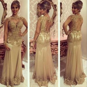 Sexy Champagne Gold Mother of the Bride Dresses Lace Appliques Beads Long Sleeves Hollow Back Floor Length Plus Size Celebrity Eve221K