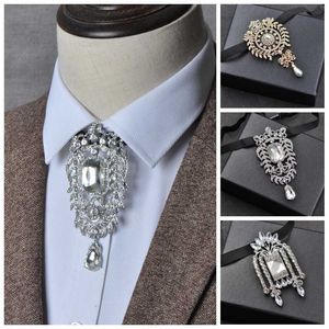 Bolo Ties Luxury Men Bowtie Cowboy Necklace Bolo Ties Women Elastic Band Strap Alloy Chic Bow Tie Bling Crystal Rhinestone Uniform Necktie HKD230719