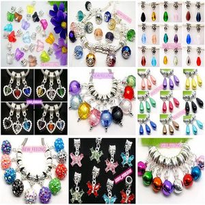 100pcs çok karışık stil kristal rhinestone reçine boncuklar çan sarkan kolye, Avrupa bilezik kolyesi diy takılara uygun 221o