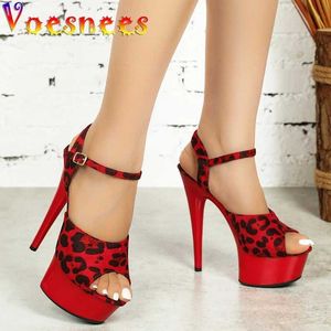 Sandalen Sexy Leopard Mode Frauen Schuhe Wasserdichte Plattform Wildleder Sandalen Druck Schnalle Riemen High Heels 14,5 CM Nachtclub Stiletto pumpen L230720