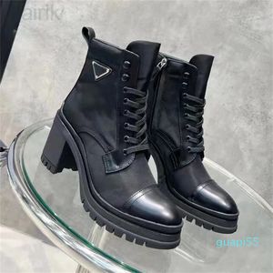 2023 Trend Martin Boots Designer Boots Black Combat Heels Winter Ankle Boots Fashion Leather Martin Boots spetsar upp stövlarna