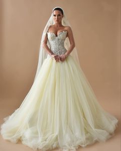 Elegant Ball Gown Wedding Dresses Sleeveless V Neck Strapless Sequins Applique Ruffles Plus Size Zipper 3D Lace Hollow Bridal Gowns Custom Made Vestido de novia